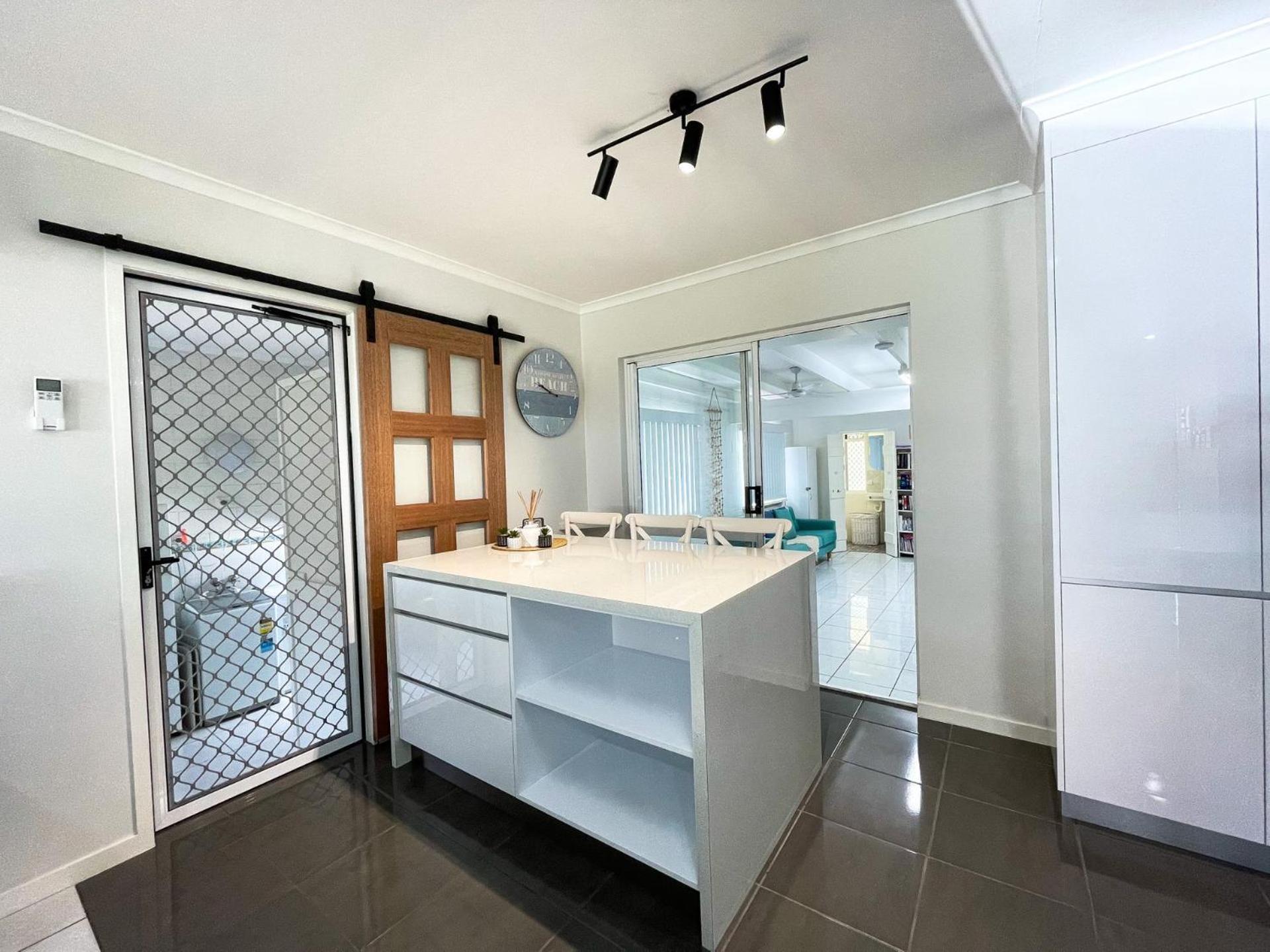 Beach House On Burrum- Close To Beach- 3Br- Wifi-Foxtel Woodgate Zewnętrze zdjęcie